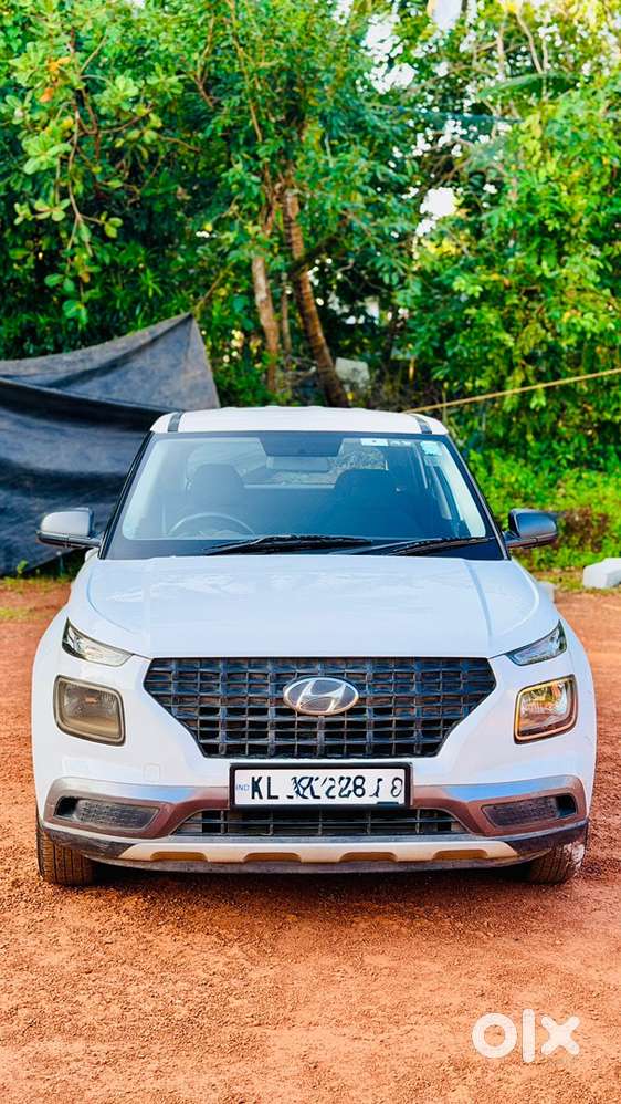 Hyundai Venue Petrol Manual 2019