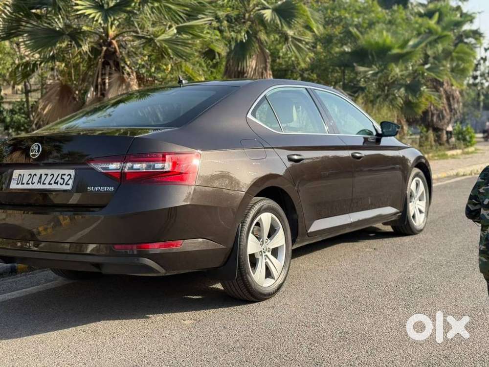 Skoda Superb Style 1.8 Tsi At, 2018, Petrol