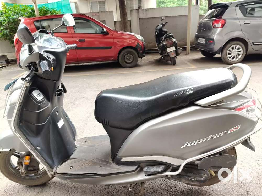 125 Cc Jupiter Bike Grey Colour Tvs Jupiter 125 Cc, Single Handed