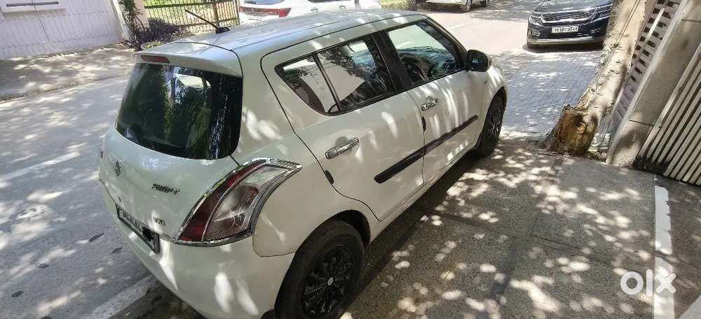 Low Run 2012 Swift Vxi + Cng (registered On Rc) - Well Maintained
