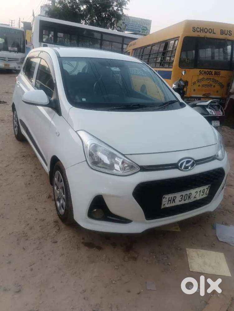 Hyundai Grand I10 2017 Petrol 65000 Km Driven