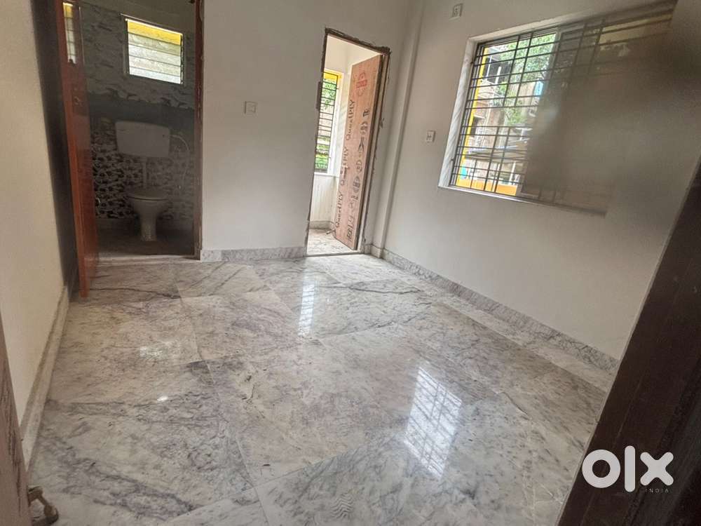 BHK NEW FLAT SALE AT PRIME LOCATION BEHALA MANTON HURRY UP For