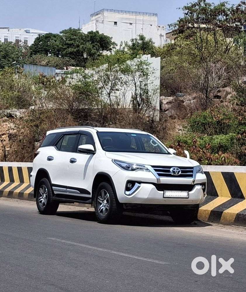 Toyota Fortuner 4x2 At 2.8 Diesel, 2019, Diesel