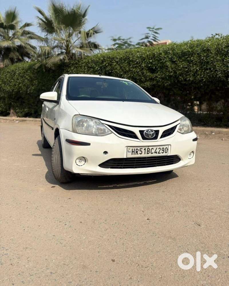 Toyota Etios Liva 2015 Petrol Well Maintained