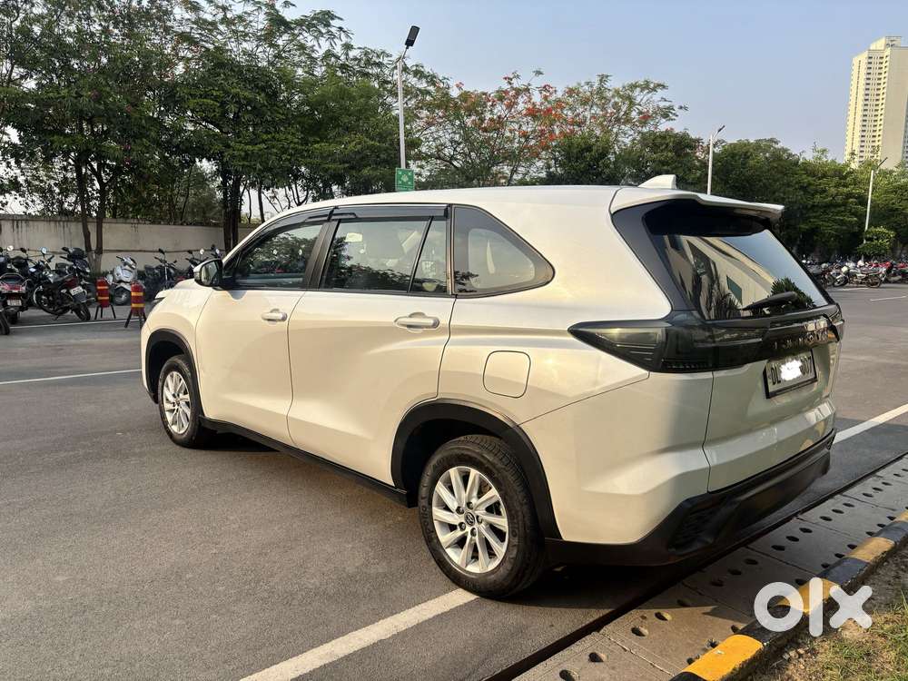 Toyota Innova Hycross 2.0 Gx 8 Str, 2023, Petrol