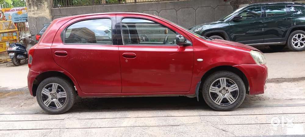 Toyota Etios Liva 2011-2012 G, 2011, Petrol