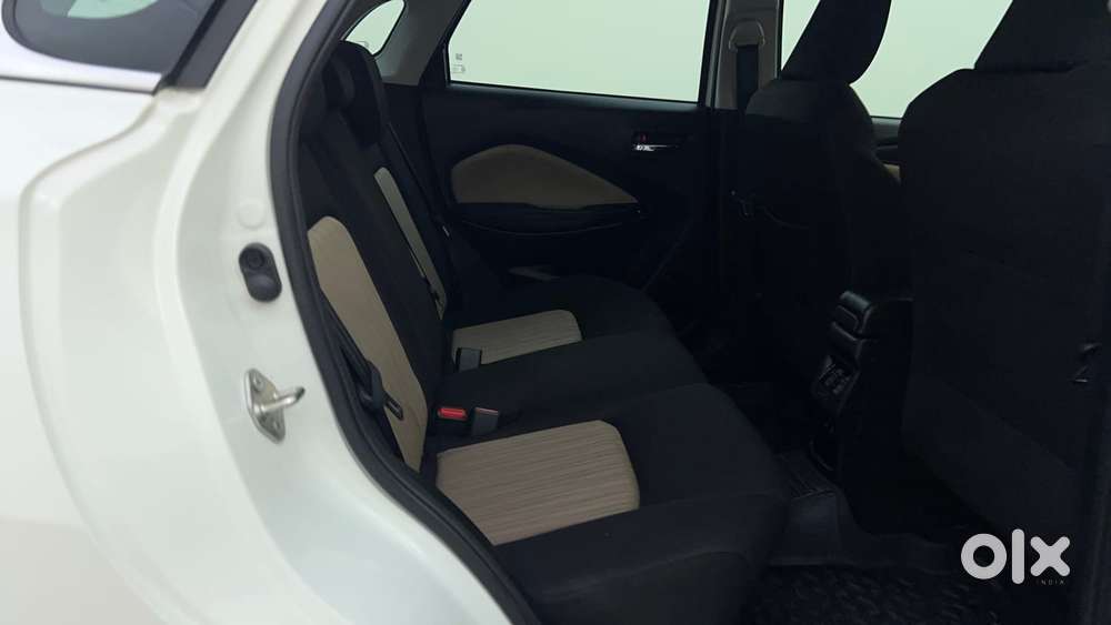 Toyota Glanza 1.2 V Amt, 2025, Petrol