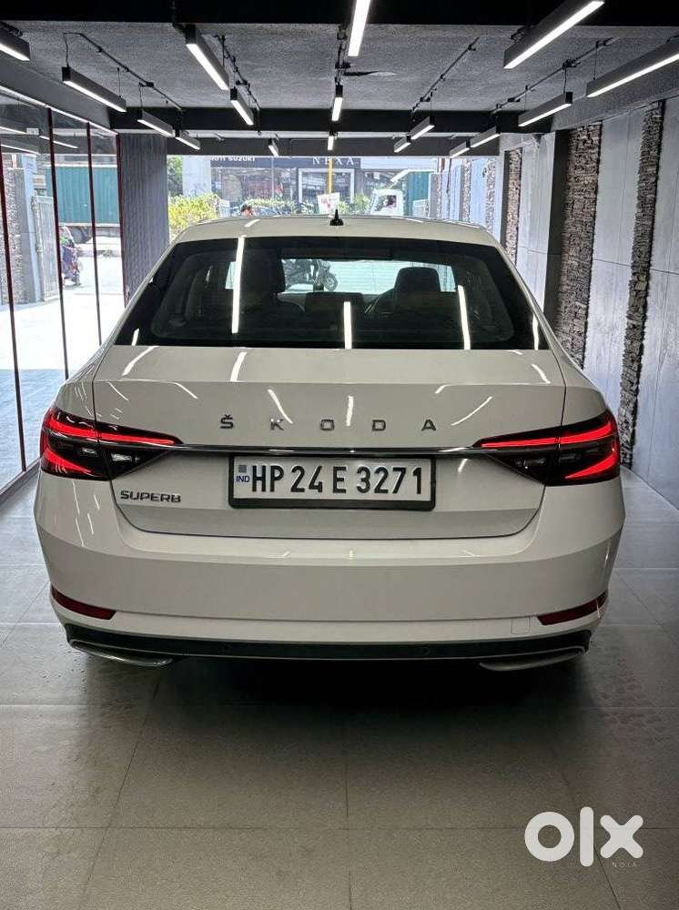 Skoda Superb, 2023, Petrol