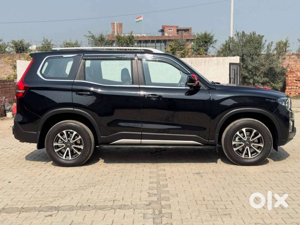 Mahindra Scorpio N Z8 Select Diesel At 2wd 7-seater, 2025, Diesel