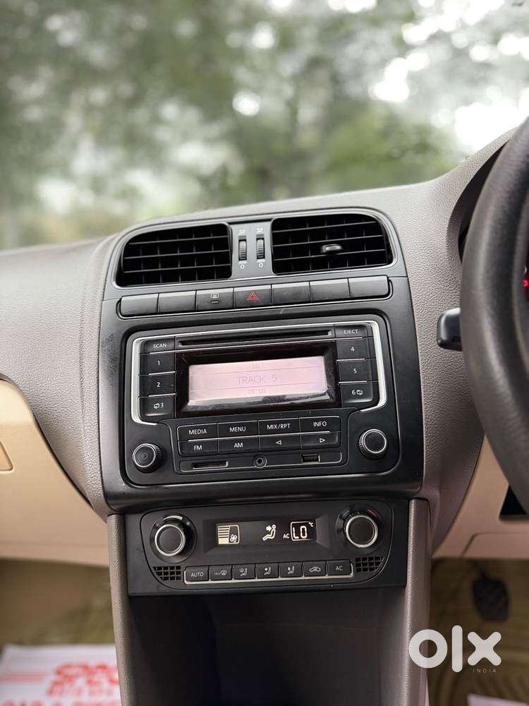 Volkswagen Vento Magnific 1.6 Comfortline, 2014, Diesel