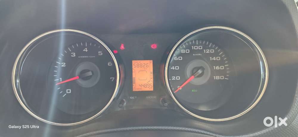Mahindra Tuv 300 Plus P8, 2018, Diesel