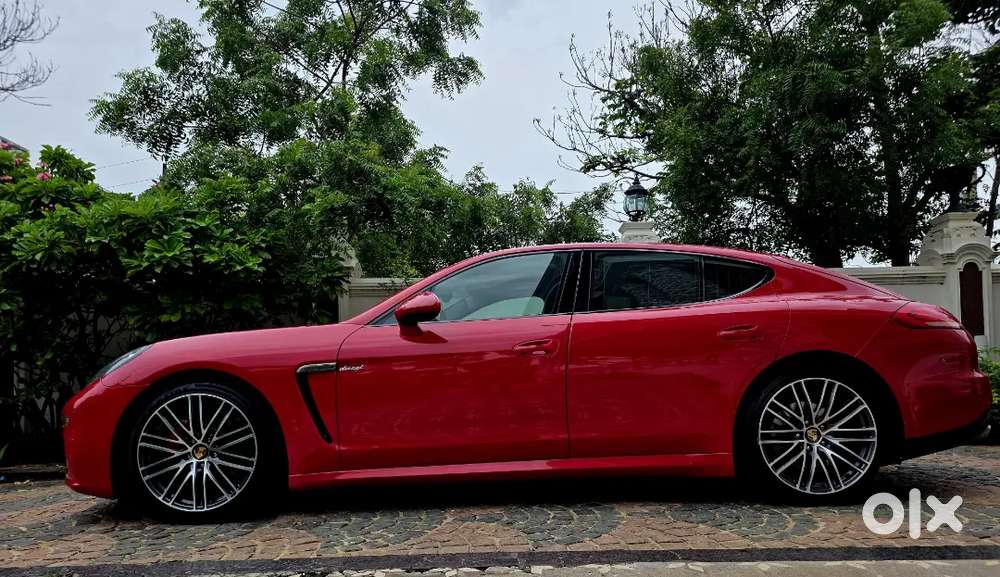 Porsche Panamera V6 Diesel In Carmine Red