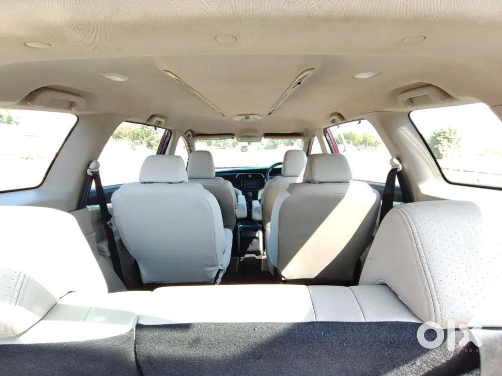 Mahindra 7 Seater Suv