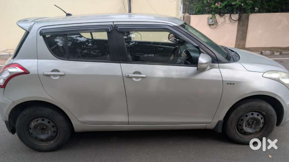Maruti Suzuki Swift Vxi + Manual, 2015, Petrol