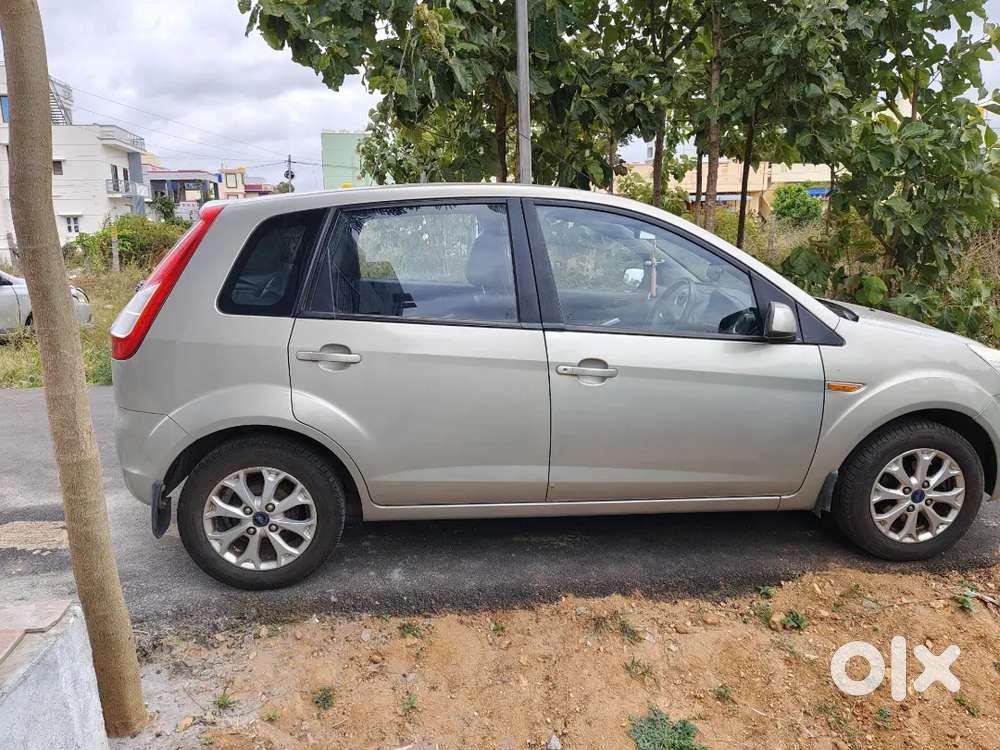 Ford Figo 1.2 Petrol Titanium Manual 2013