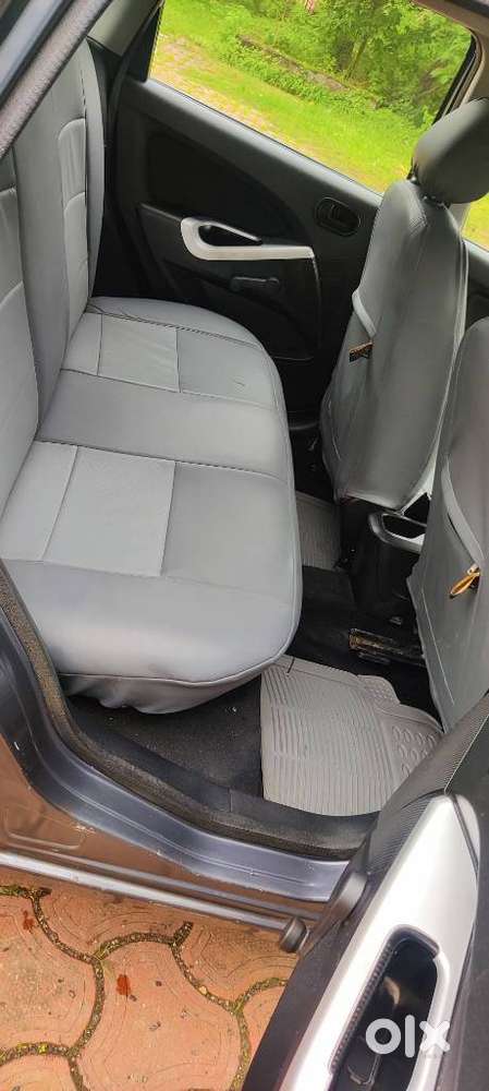 Ford Figo Petrol Titanium, 2010, Petrol