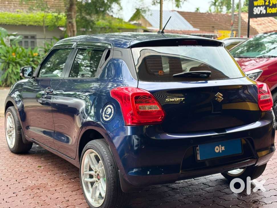 Maruti Suzuki Swift 1.3 Zxi, 2023, Petrol