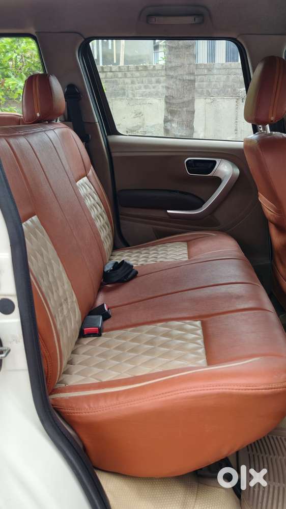 Mahindra Tuv 300 Mhawk100 T8, 2017, Diesel