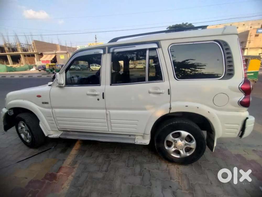 Mahindra Scorpio 2013
