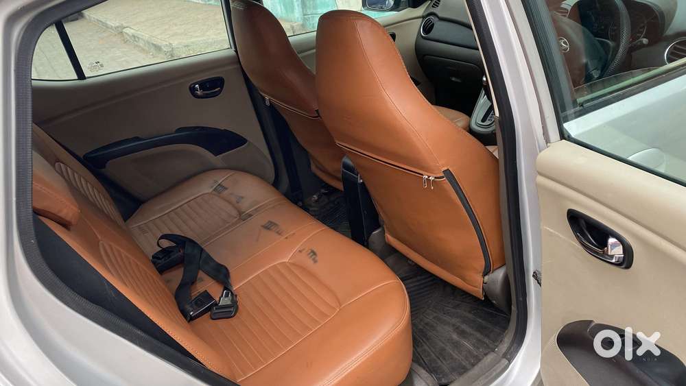 Hyundai I10 Sportz At, 2012, Petrol