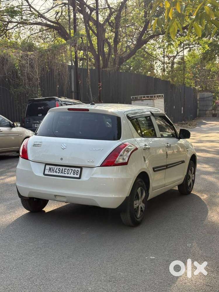 Maruti Suzuki Swift Vxi Optional, 2016, Petrol
