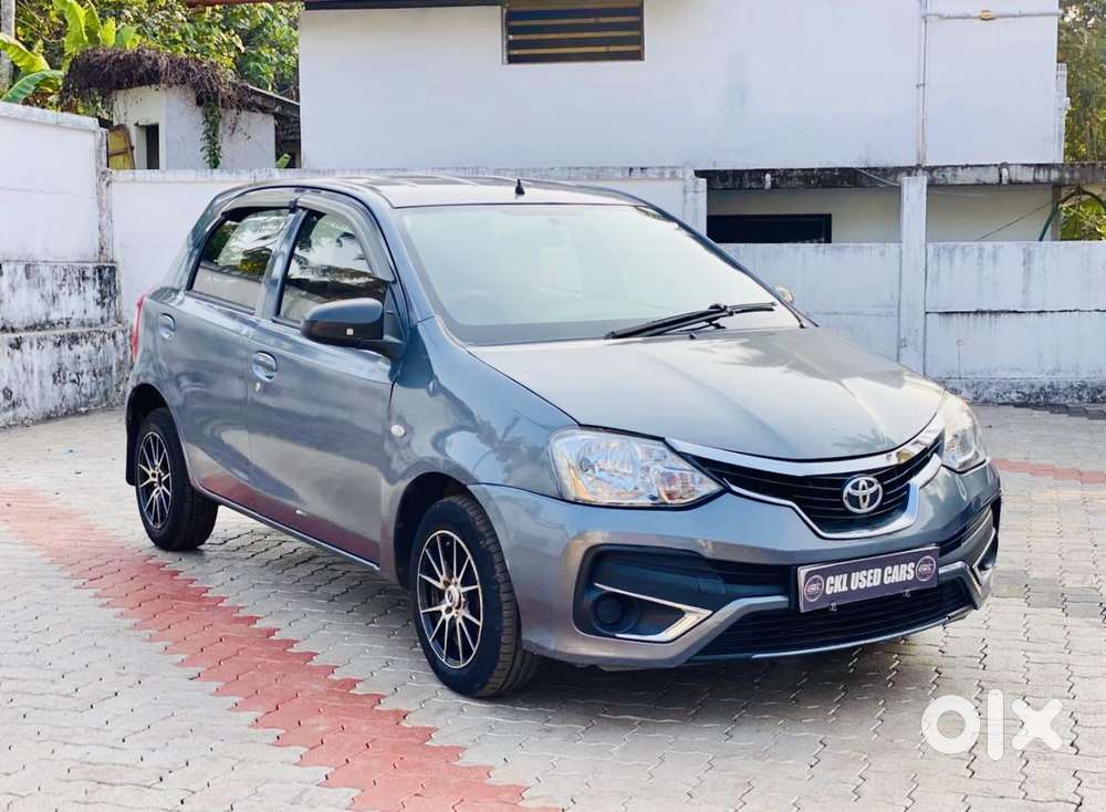Toyota Etios Liva 2014-2016 V, 2016, Petrol
