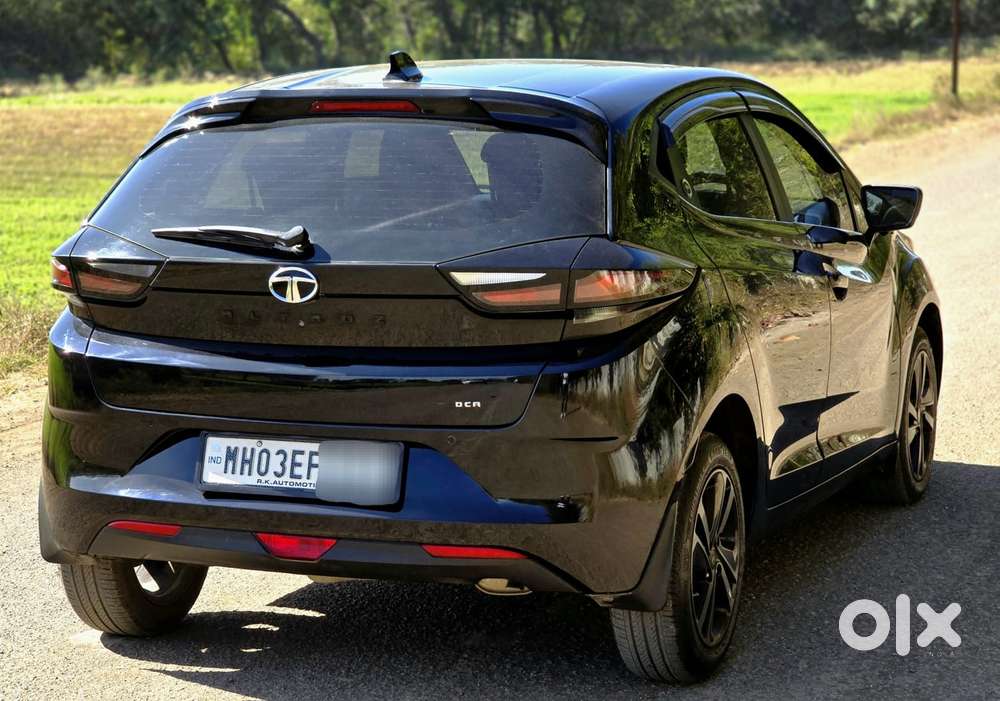 Tata Altroz 1.2 Xza Plus Dark Edition Dct, 2023, Petrol