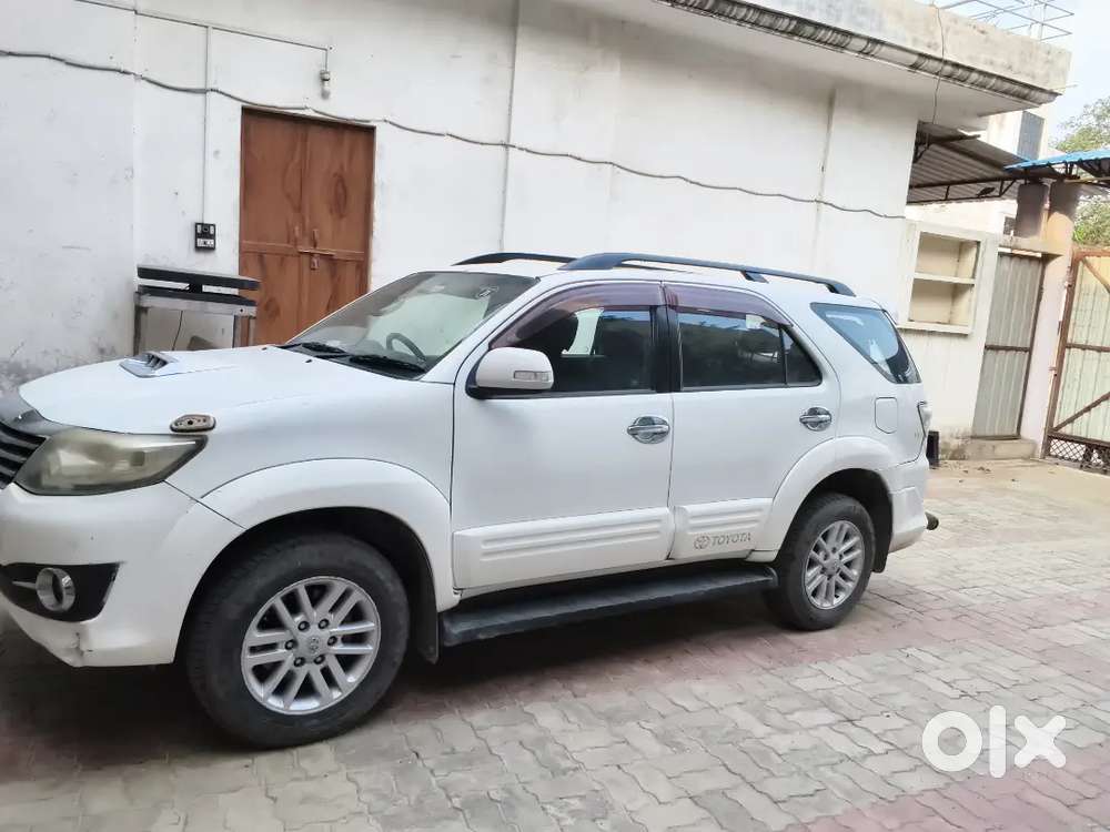 Toyota Fortuner 2015 Diesel 170000 Km Driven