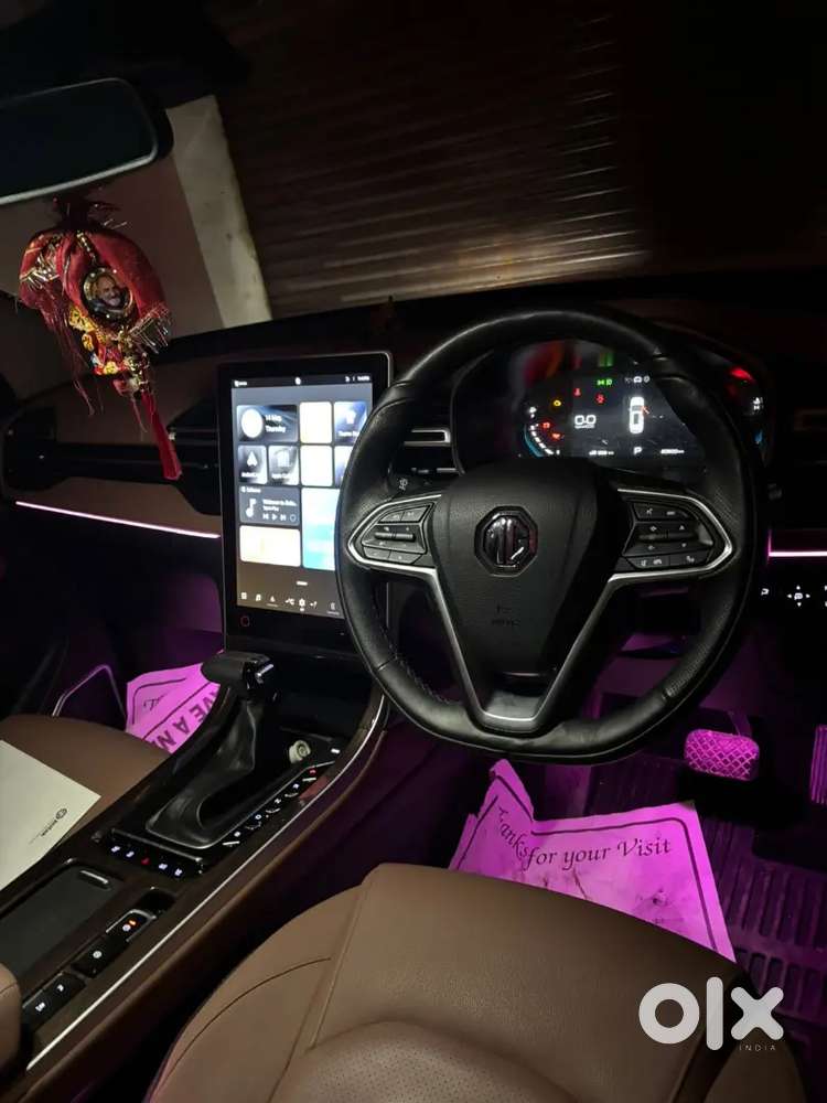 Mg Hector Plus Savvy Pro 7str