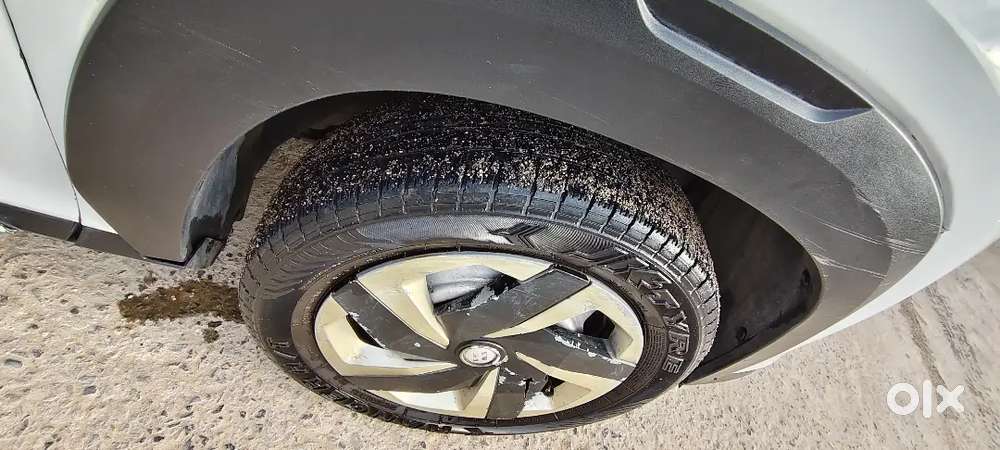 Nissan Magnite 2023 Cng & Hybrids 100000 Km Driven