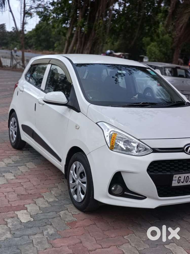 Hyundai Grand I10 2016-2017 Sportz Celebration Edition, 2017, Cng & ..