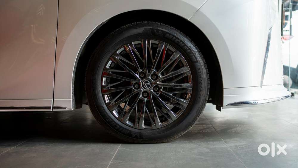Lexus Lm 350h 4 Str Ultra Luxury, 2024, Petrol