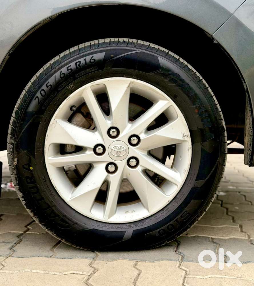 Toyota Innova Crysta 2.7 Gx Mt 8s, 2020, Diesel