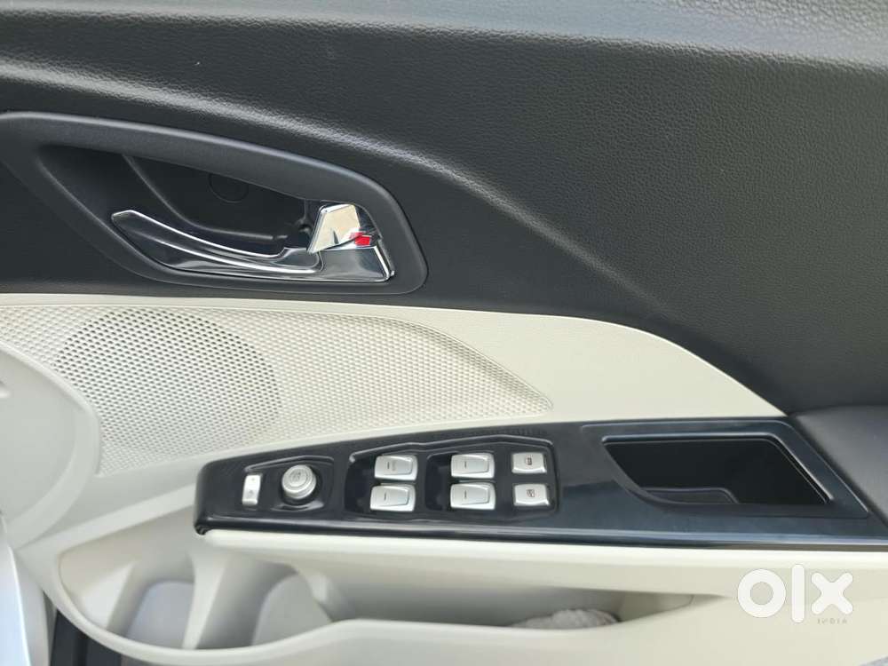 Mahindra Xuv300 W8 Diesel, 2022, Diesel