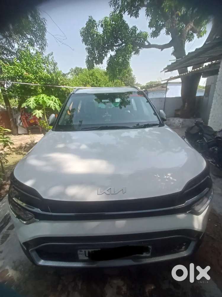 Kia Carens 2022 Petrol 21369 Km Driven