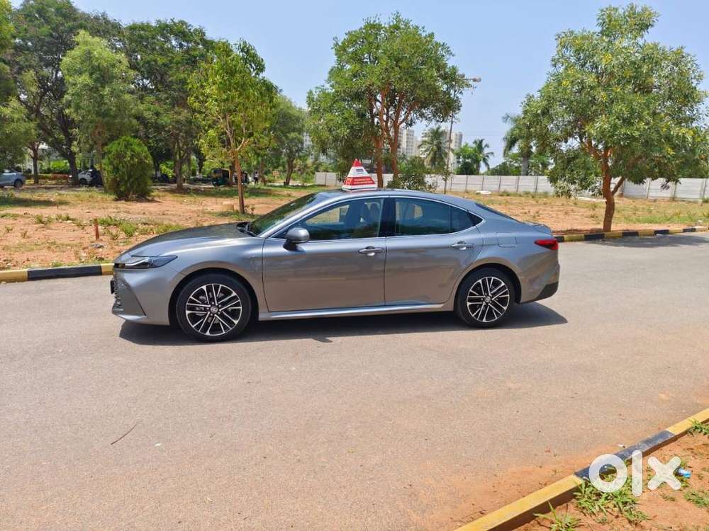Toyota Camry V6 At, 2025, Petrol