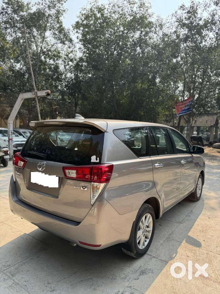 Toyota Innova Crysta
