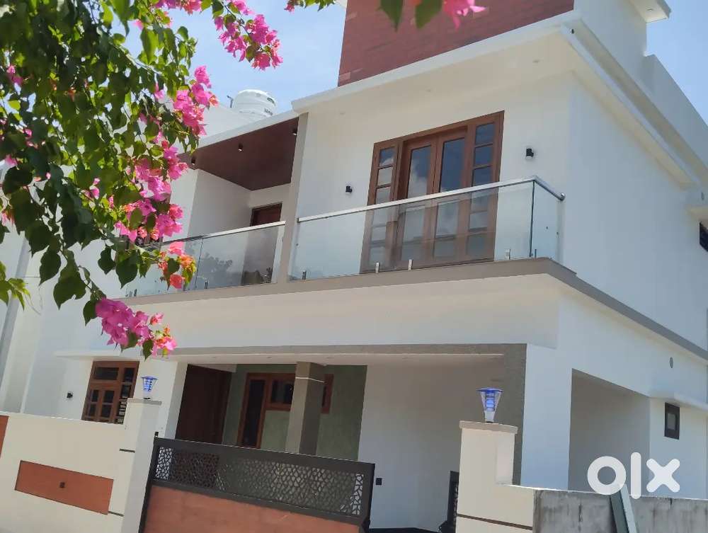 Manjummel 3 bhk 85 lakhs new house