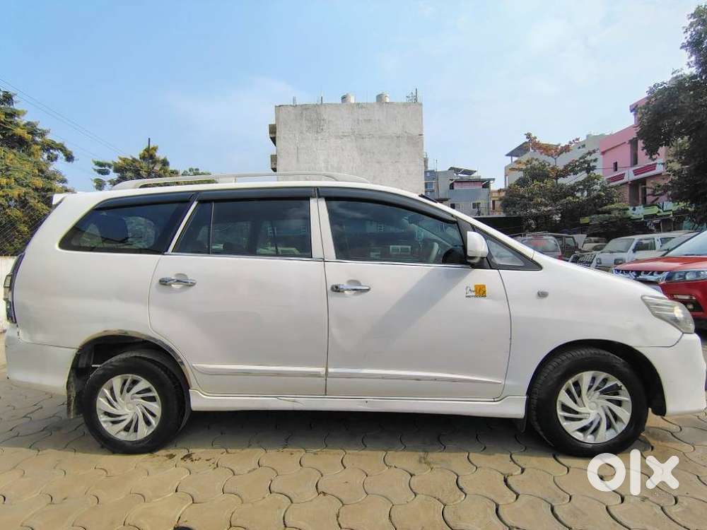 Toyota Innova 2.5 G (diesel) 7 Seater, 2015, Diesel