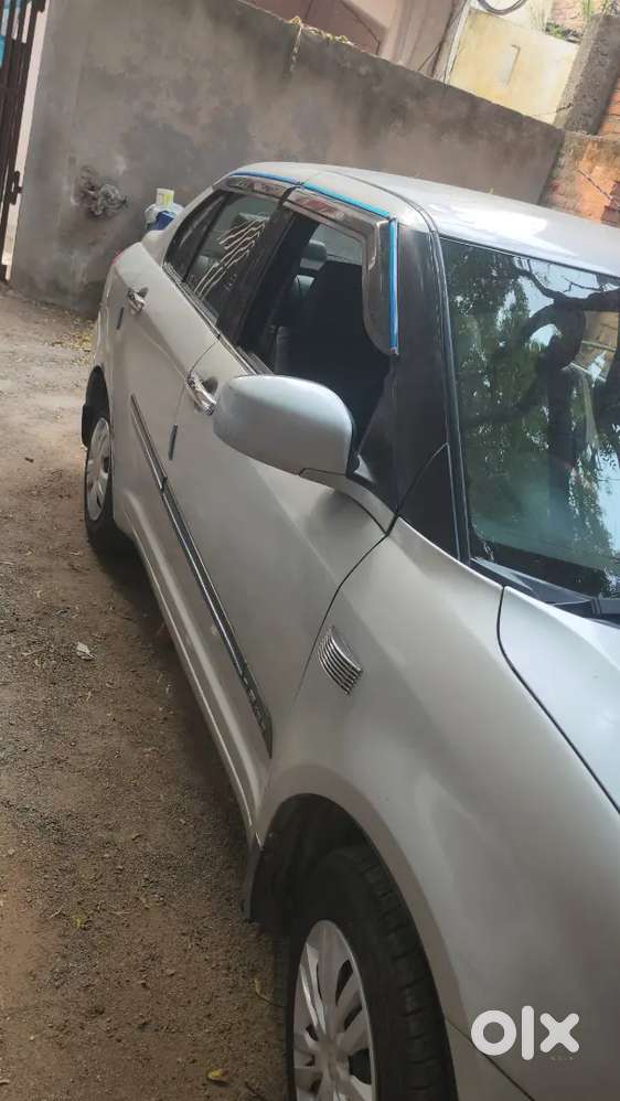 Maruti Suzuki Swift Dzire 2011 Petrol 75000 Km Driven