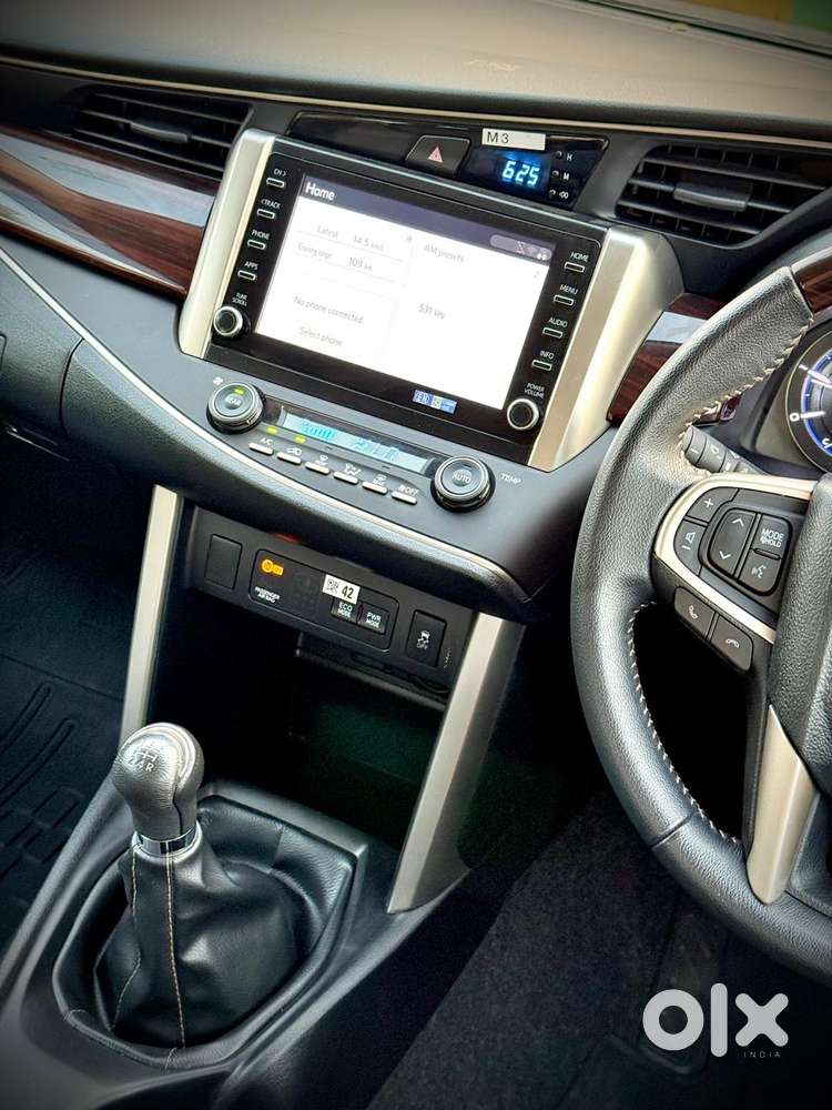 Toyota Innova Crysta 2.4 Z 7 Str, 2025, Diesel