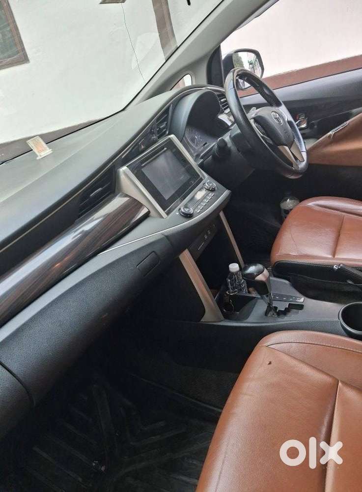 Toyota Innova Crysta 2.8z Automatic, 2017, Diesel