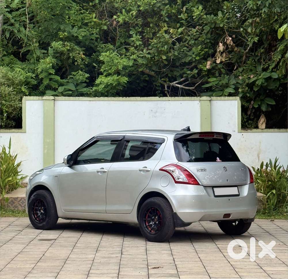 Maruti Suzuki Swift 2011-2014 Vxi, 2013, Petrol
