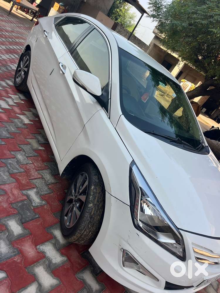 Hyundai Fluidic Verna 2016