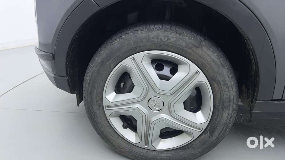 Tata Nexon 1.5 Revotorq Xm (s), 2022, Diesel