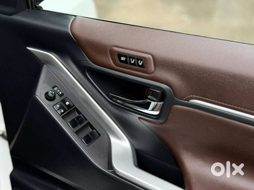 Toyota Innova Hycross 2.0 Zx (o) Hybrid 7 Str, 2025, Cng & Hybrids