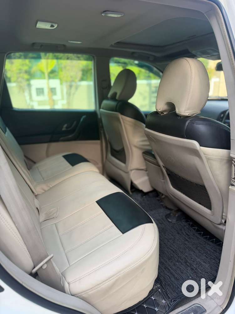 Mahindra Xuv500 2.2 W10, 2015, Diesel