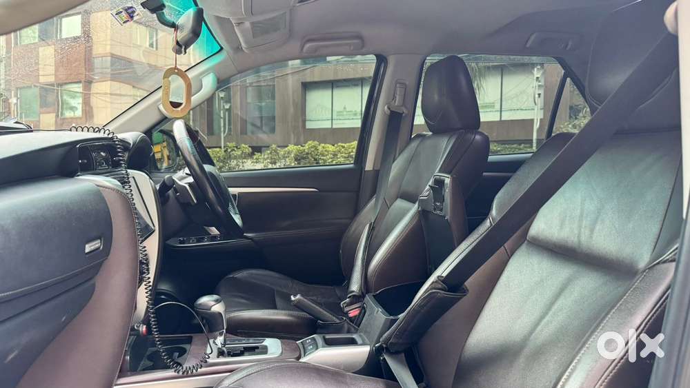 Toyota Fortuner 2.8 At Celebratory Edition, 2016, Diesel