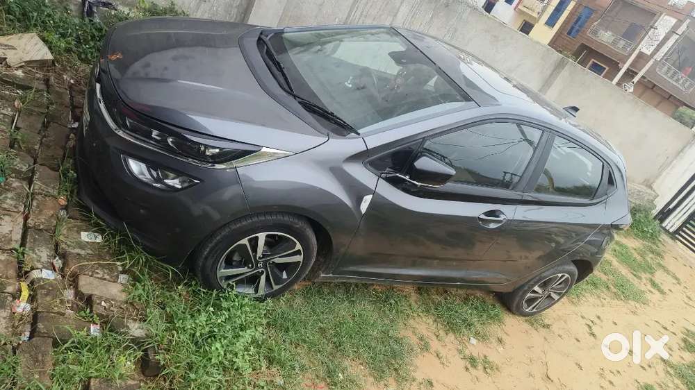 Tata Altroz 1.2 Petrol 2024