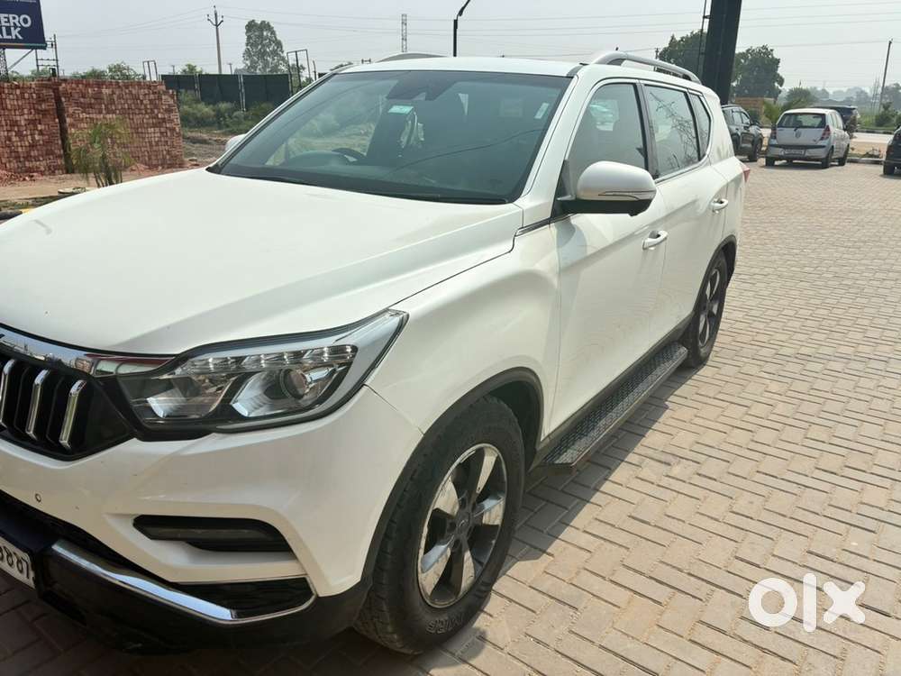 Mahindra Alturas G4 2019 Diesel Automatic Year Uttrakhand Registered